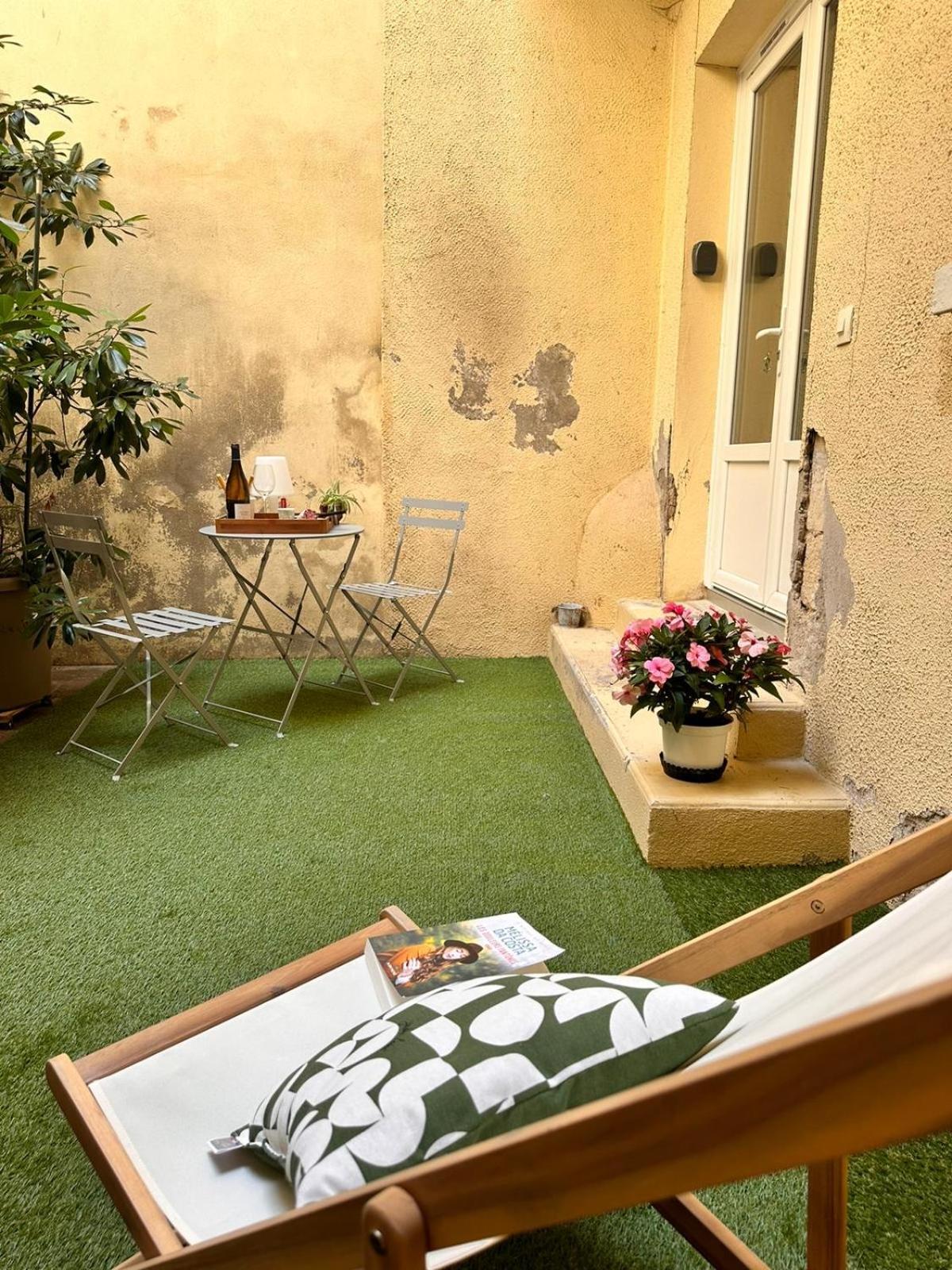 מולאן Beau Studio Et Sa Terrasse Quartier Historique מראה חיצוני תמונה